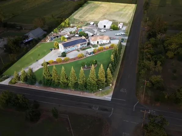 12105 Rising Rd, Wilton, CA 95693