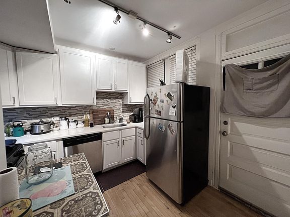 3rd image of 4843 N Ashland Ave #1-J