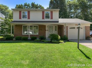 1820 Emerald Ave NE, Grand Rapids, MI 49505