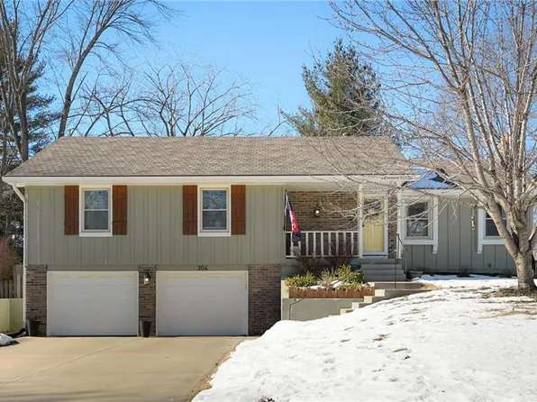 304 13th Ave N, Greenwood, MO 64034