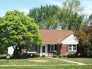 1st image of 16994 Kinross Ave