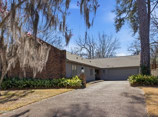 18 Moss Forest Cir, Jackson, MS 39211