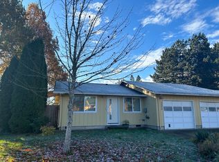 1444 NE 2nd Ct, McMinnville, OR 97128