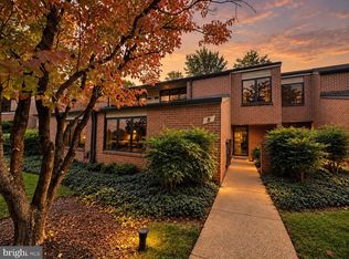 8 Oakhampton Dr, Lutherville Timonium, MD 21093
