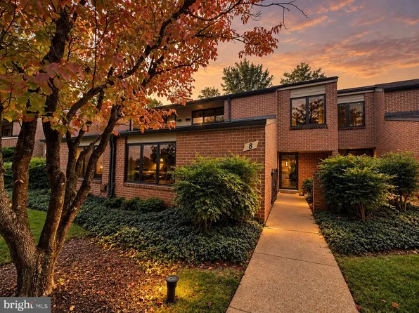 8 Oakhampton Dr, Lutherville Timonium, MD 21093