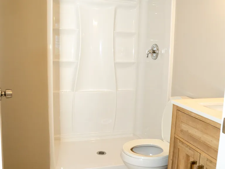 Newley renovated bathroom (2)