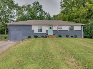 3910 Creekside Dr, Nashville, TN 37211