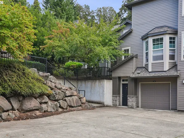 810 Springtree Ln, West Linn, OR 97068