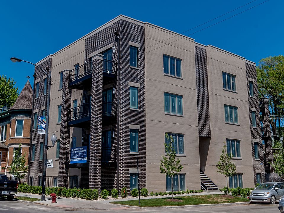 1st image of 2352 W Winona Ave #2W