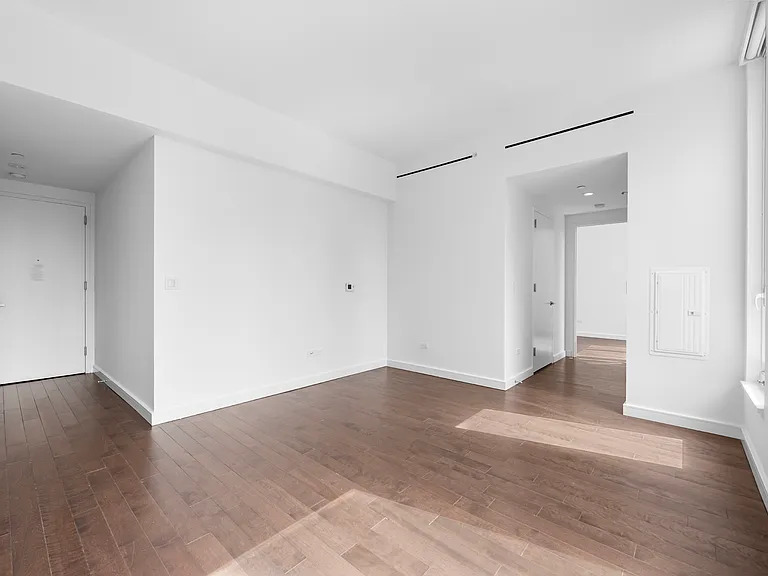 232 E 54th St #14B — Photo 6