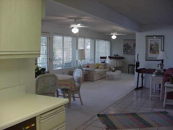 5th image of 19637 W WELK Drive