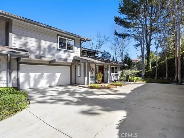 7300 E Singingwood Dr, Anaheim, CA 92808