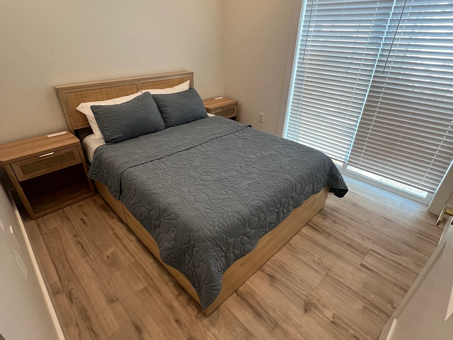 2 bed, 900 sqft, $2,600 — Photo 4