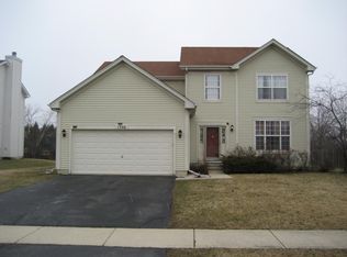 1366 S Tess Ln, Round Lake, IL 60073