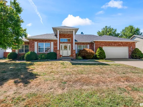 1620 Chancelor Pl, Chatham, IL 62629