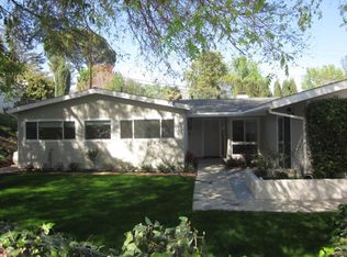 20435 Tiara St, Woodland Hills, CA 91367