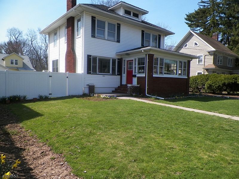 2nd image of 12 Pine St