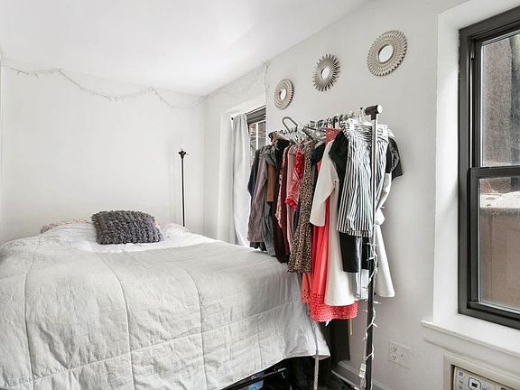 5th image of 235 E 51st St #2DD