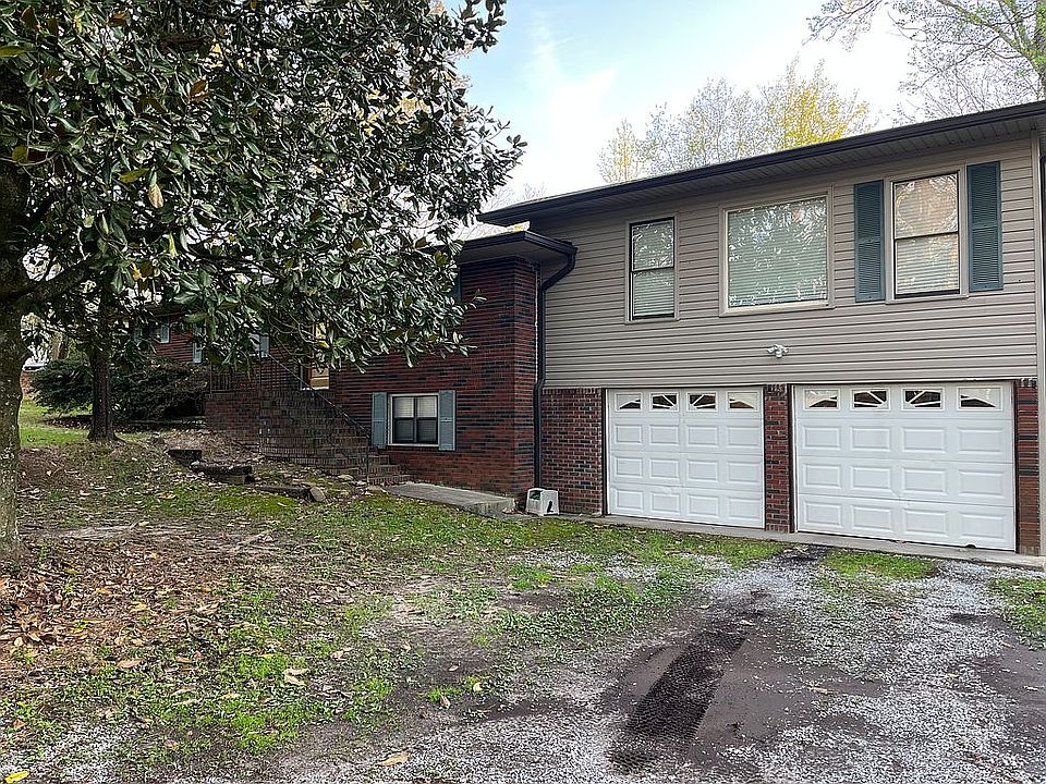 1st image of 996 Waddell St