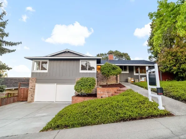 3831 Vineyard Dr, Redwood City, CA 94061