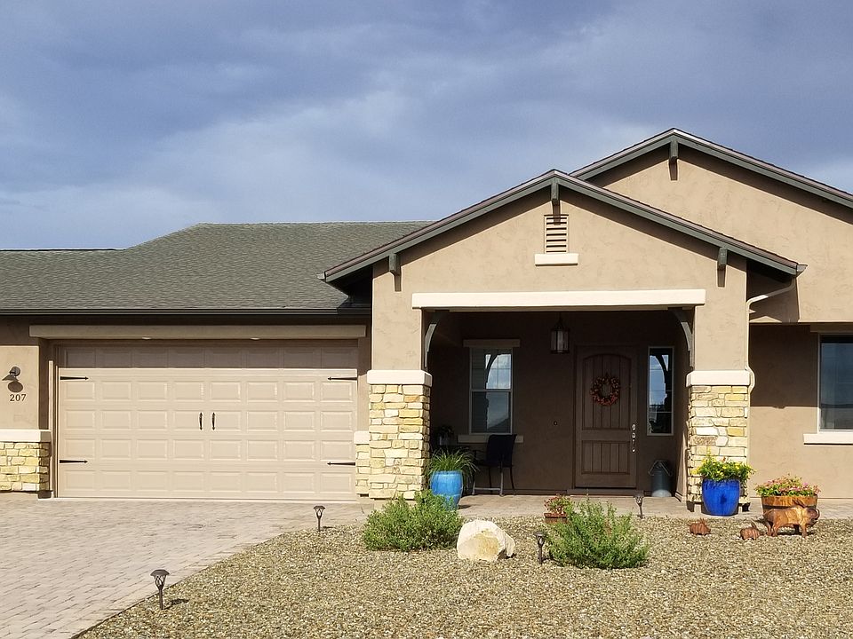 2nd image of 207 Brenna Dr