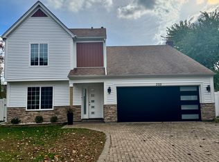 305 Court Of Elm, Vernon Hills, IL