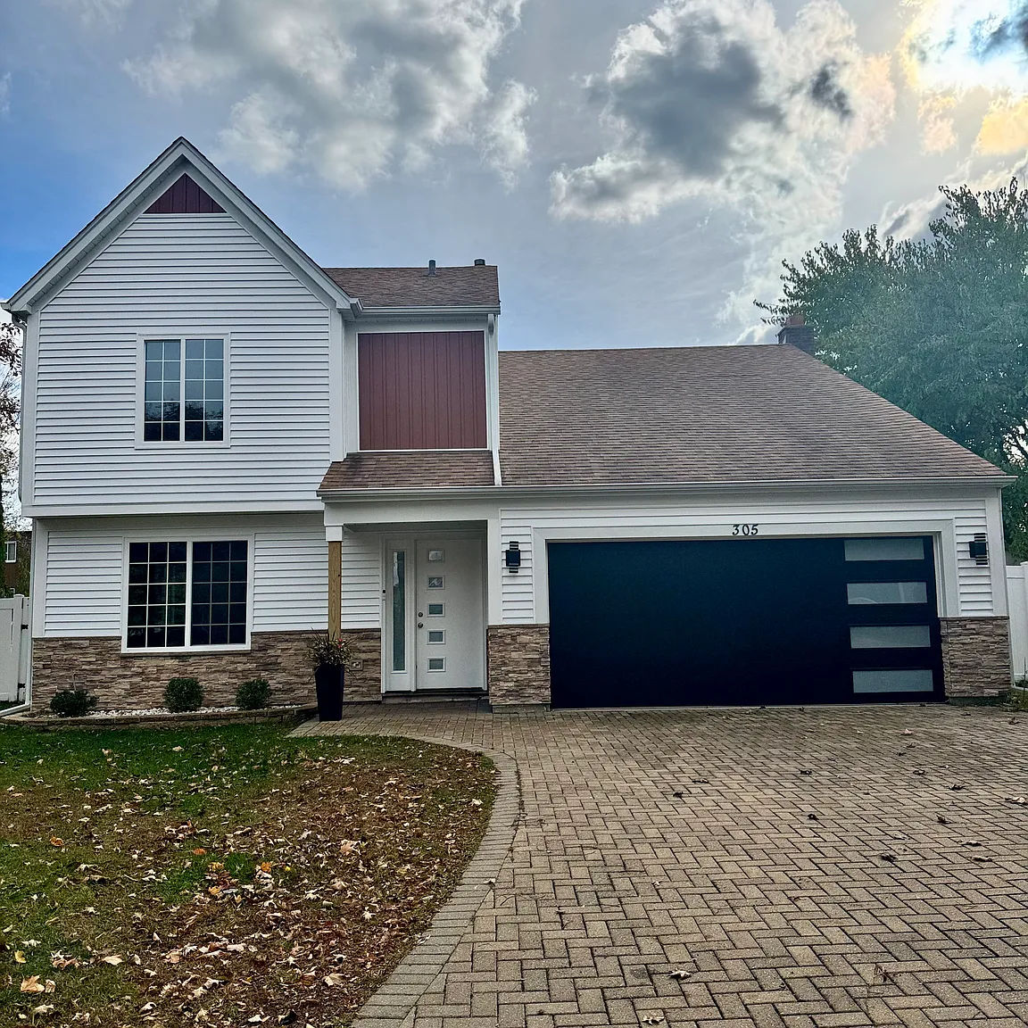 305 Court Of Elm photo 1