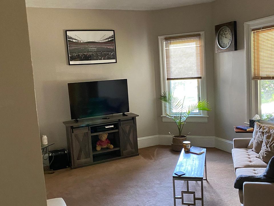 Living room area - furniture not included