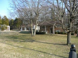 108 Chappell Rd, Surgoinsville, TN 37873