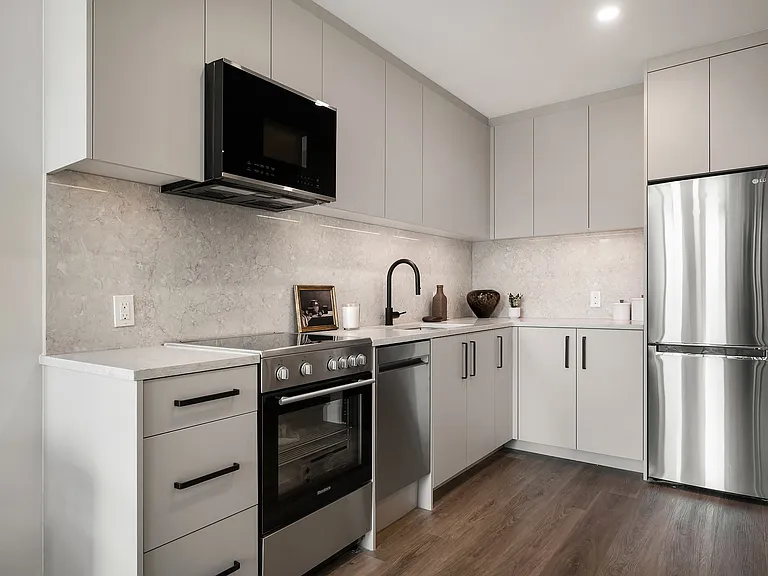 75 Dupont St #337 — Photo 2
