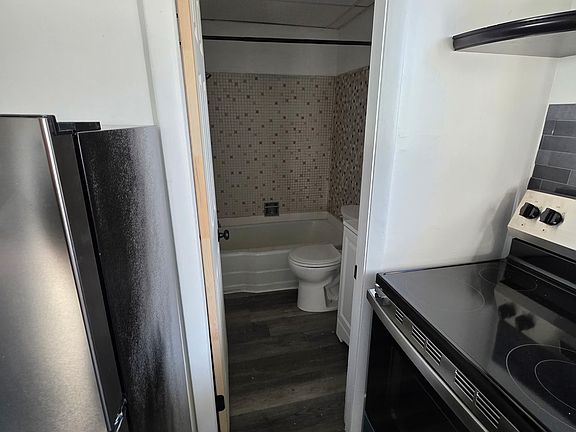 3rd image of 34 Blake St APT 2