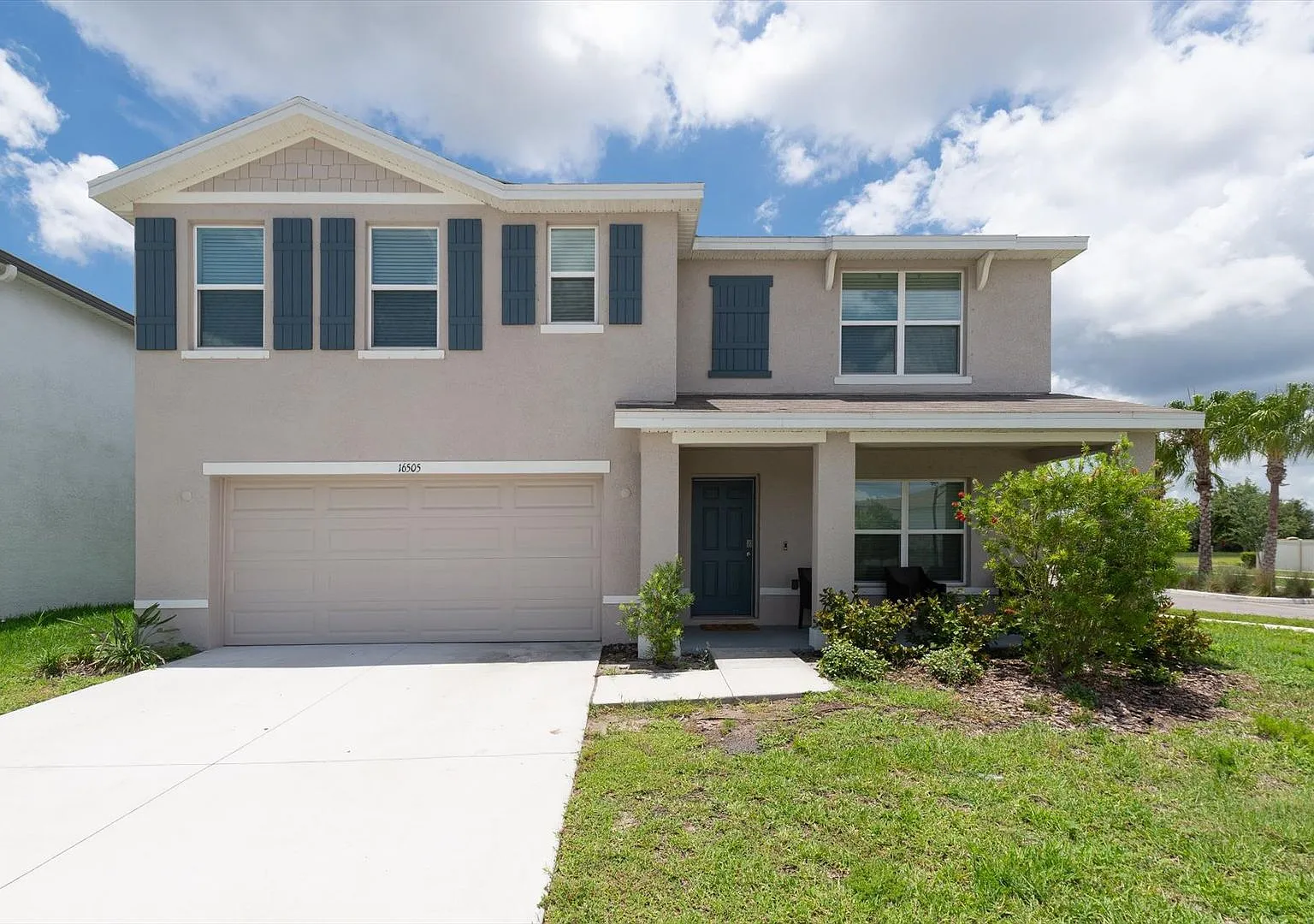 Available now in Wimauma | Spacious 5BR Home with 2,600+ Sqft — Photo 1