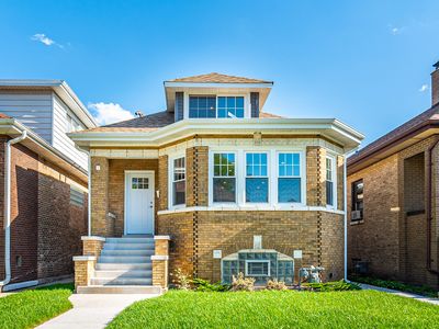 7937 W Cressett Dr, Chicago, IL, 60707