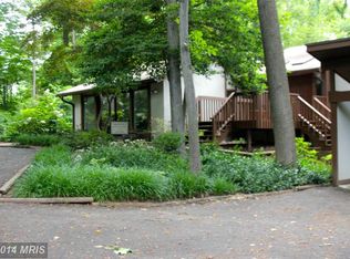 2022 Peppermint Ct, Reston, VA 20191