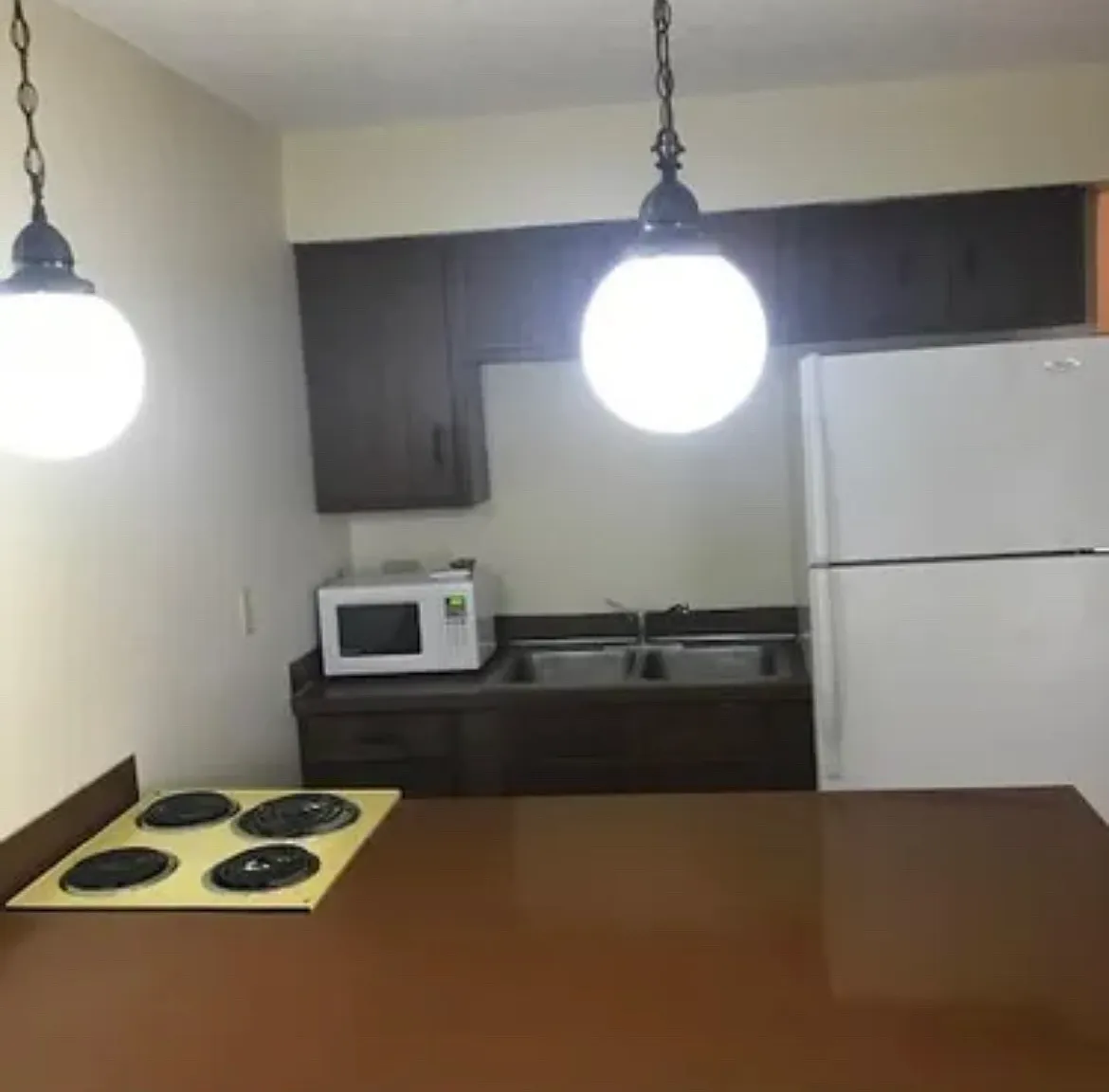 Studio, 400 sqft, $575 — Photo 2