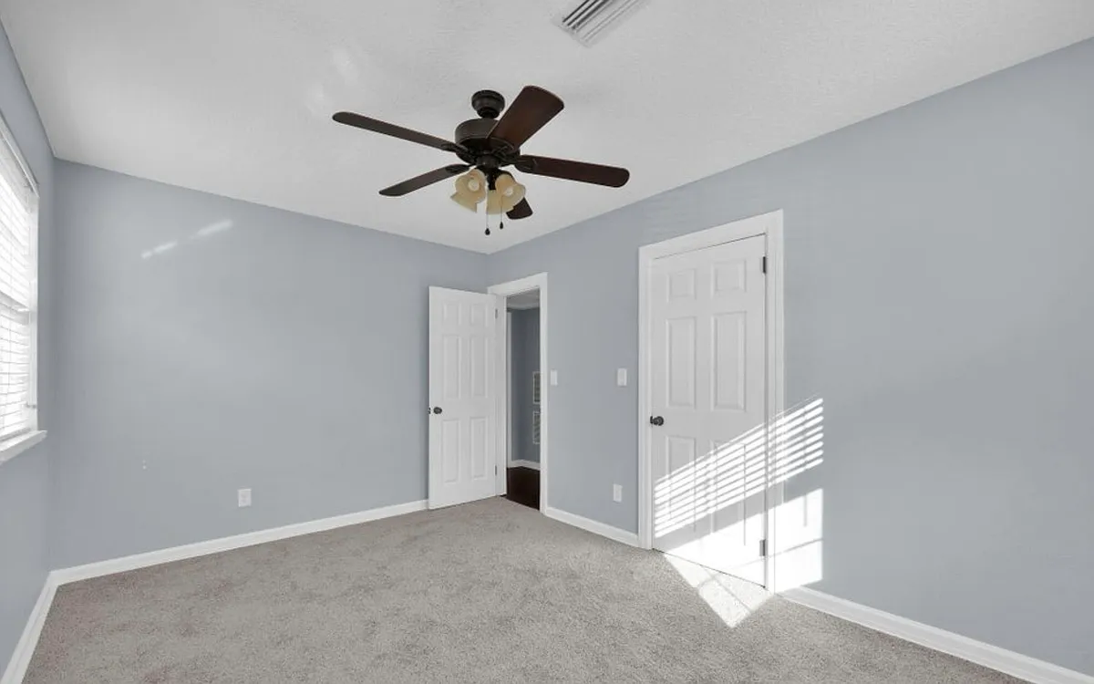 Building Photo - 4989 Beige St #2