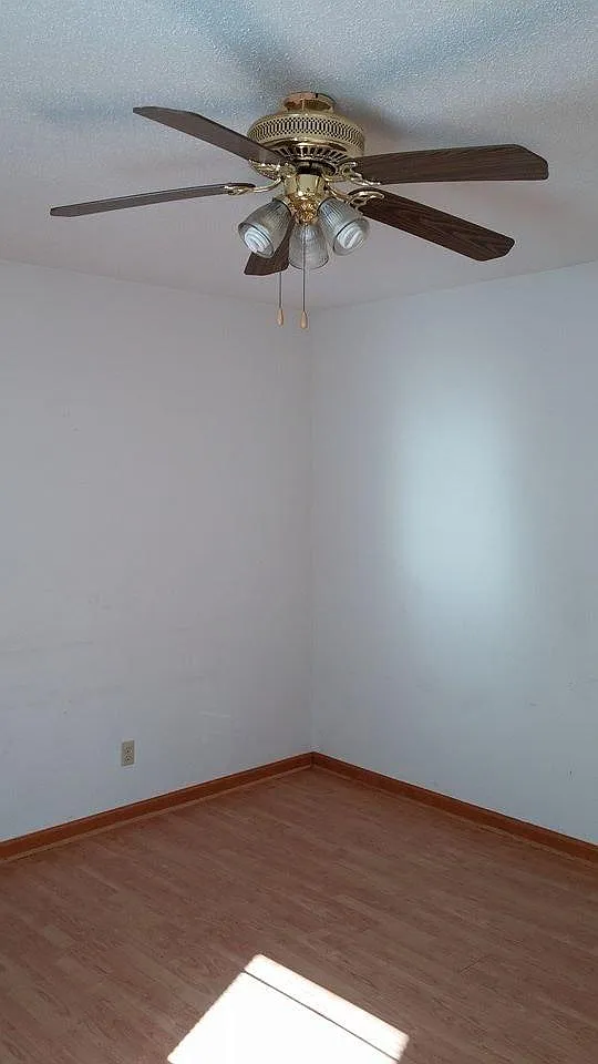 2 bed, 875 sqft, $1,075 — Photo 1