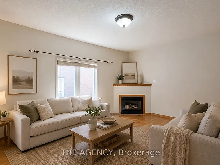 45 Silvervalley Dr #UPPER — Photo 4