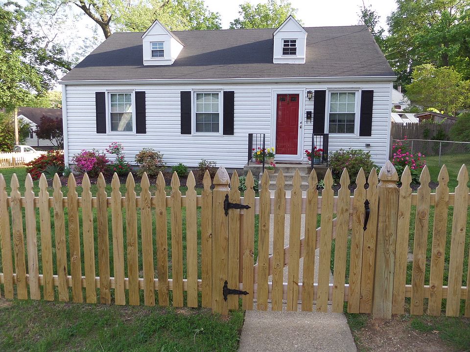 2nd image of 3605 Oliver St