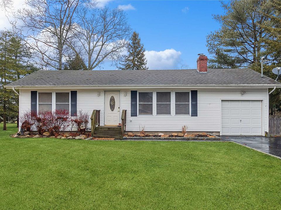 25 Heather Drive, Center Moriches, NY 11934 Zillow