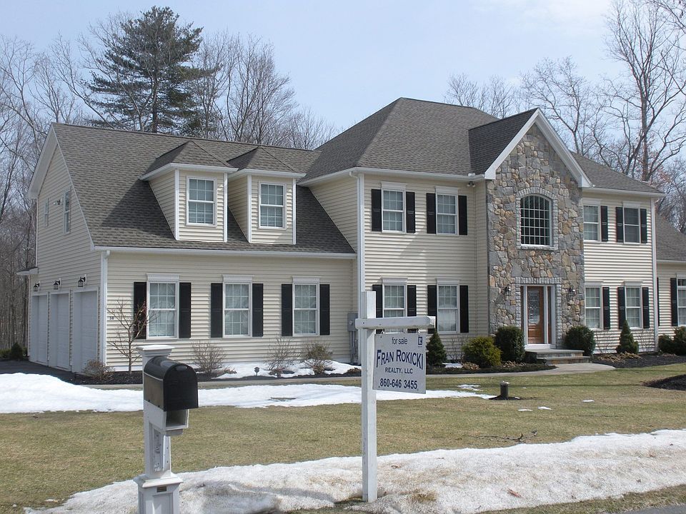 Luxury home, ready for new owners! Call Fran, today!