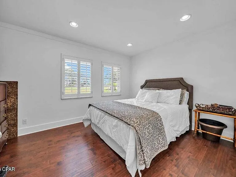 628 Amberjack Dr — Photo 10