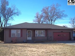 231 E Forest Ave, South Hutchinson, KS 67505
