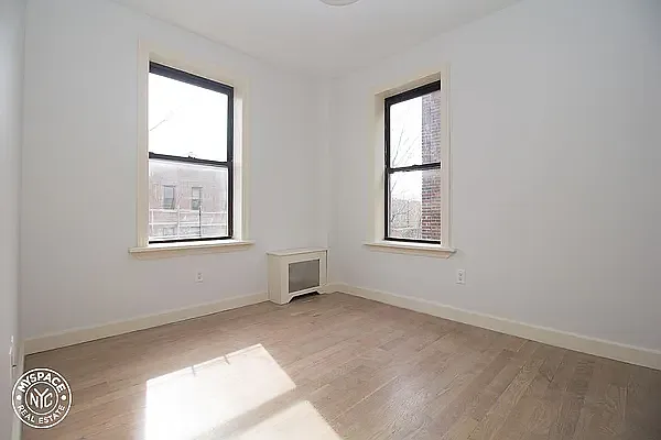 Rented by L Rose Realty (Brokerage) | media 5