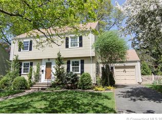 95 Carmalt Rd, Hamden, CT 06517