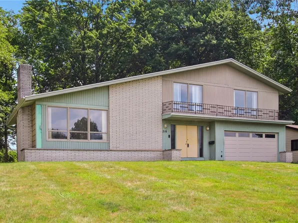 216 Somerworth Dr, Rochester, NY 14626