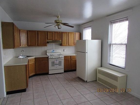 4th image of 7328 58th Ave Floor 2