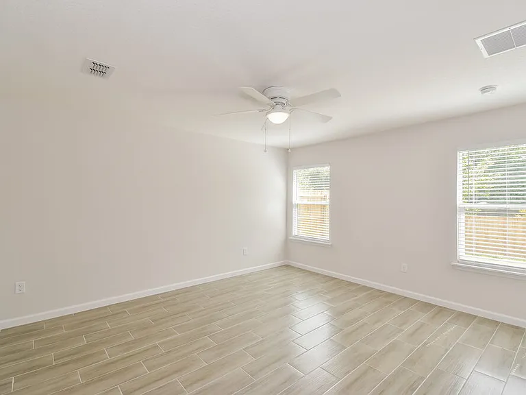 6087 Patriots Landing Ln — Photo 8