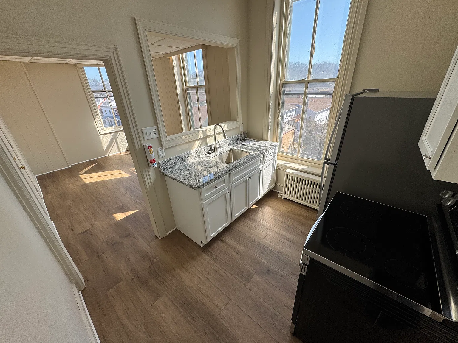 2 bed, 1000 sqft, $1,175 — Photo 3