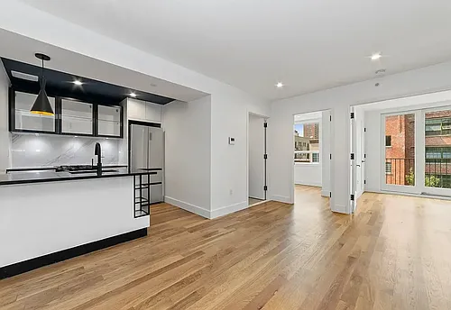 10 Lexington Ave #4C Photo 1